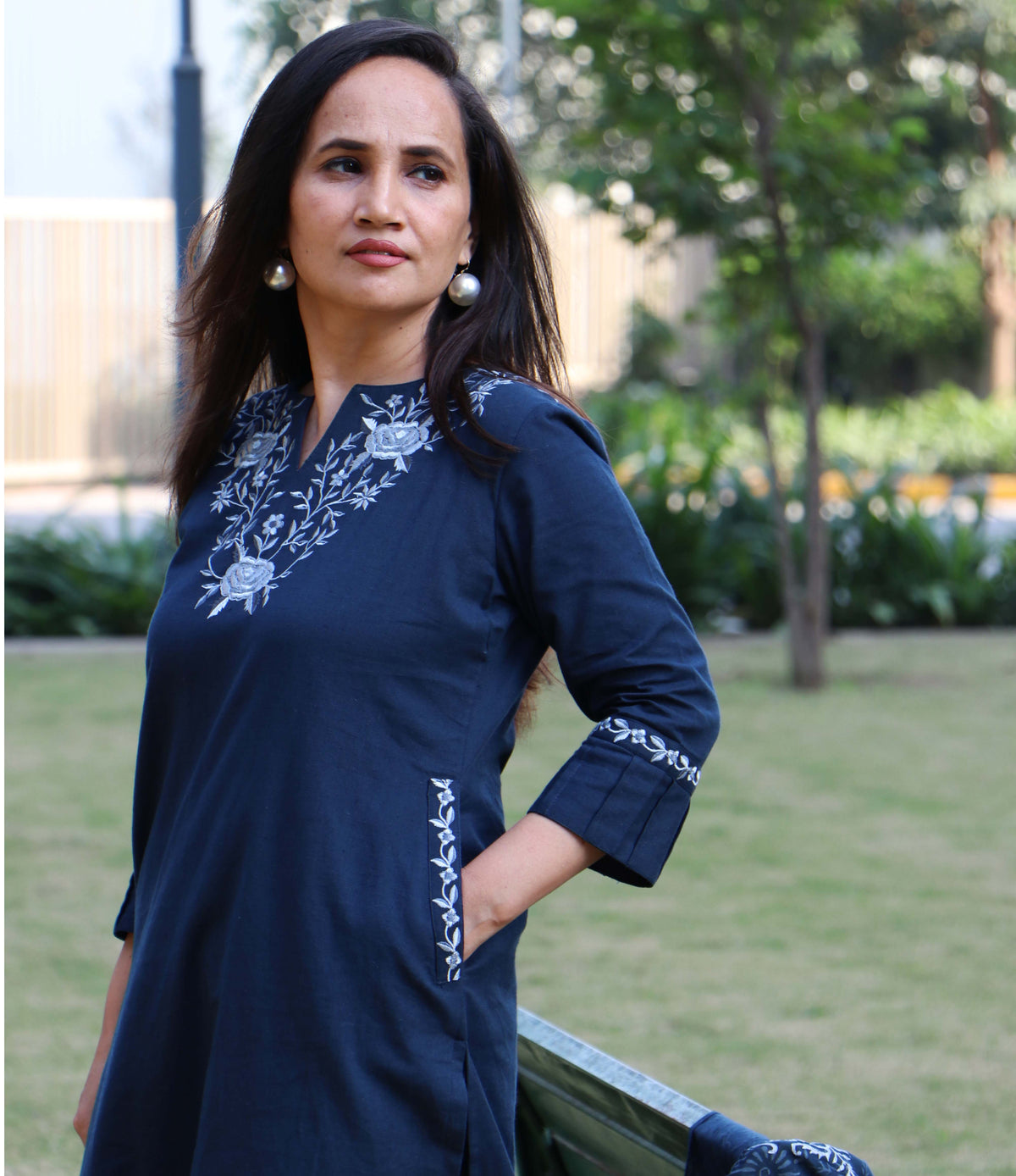 NAVY BLUE EMBROIDERY SUIT