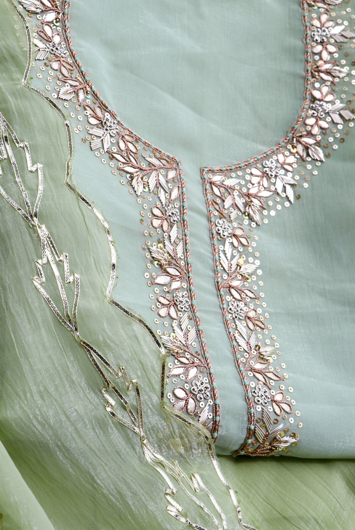 DUAL TONE GLASS TISSUE SET