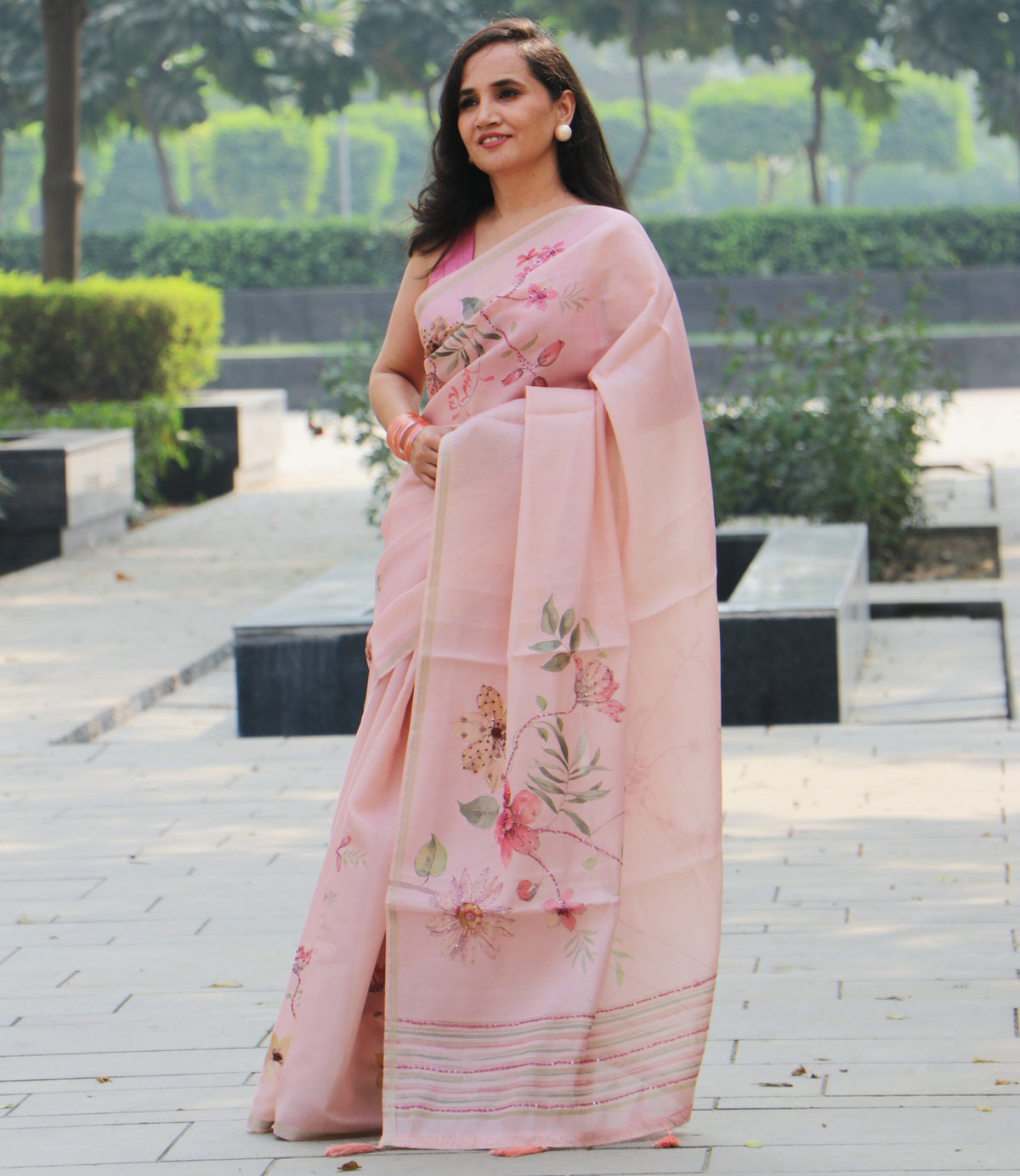 FLORAL THREAD WORK SAREE